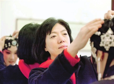 王冠丽尽心竭力传承白派艺术图