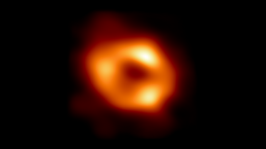 银河系中心黑洞的首张照片。EHT合作组织供图