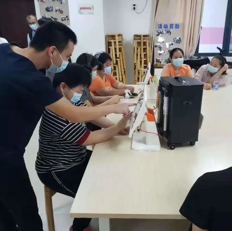 “点亮阅读障碍者心灵之光”阅读活动为视力残疾人带来别样的阅读体验|惠州市_新浪新闻
