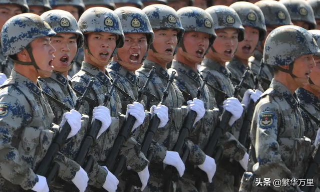 王牌精锐的标配,解放军部队的钢盔,为何先后换装了5种?__财经头条