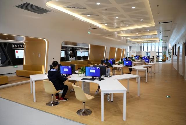 省图书馆每周五开放电子阅览室啦!|江西省_新浪新闻