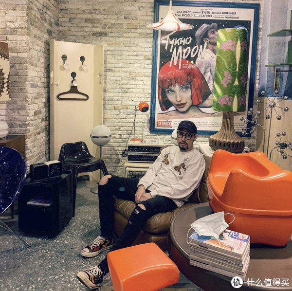 年过四十的“差不多先生”热狗，如今的穿搭还是那么街头吗？休闲区蓝鸢梦想 - Www.slyday.coM