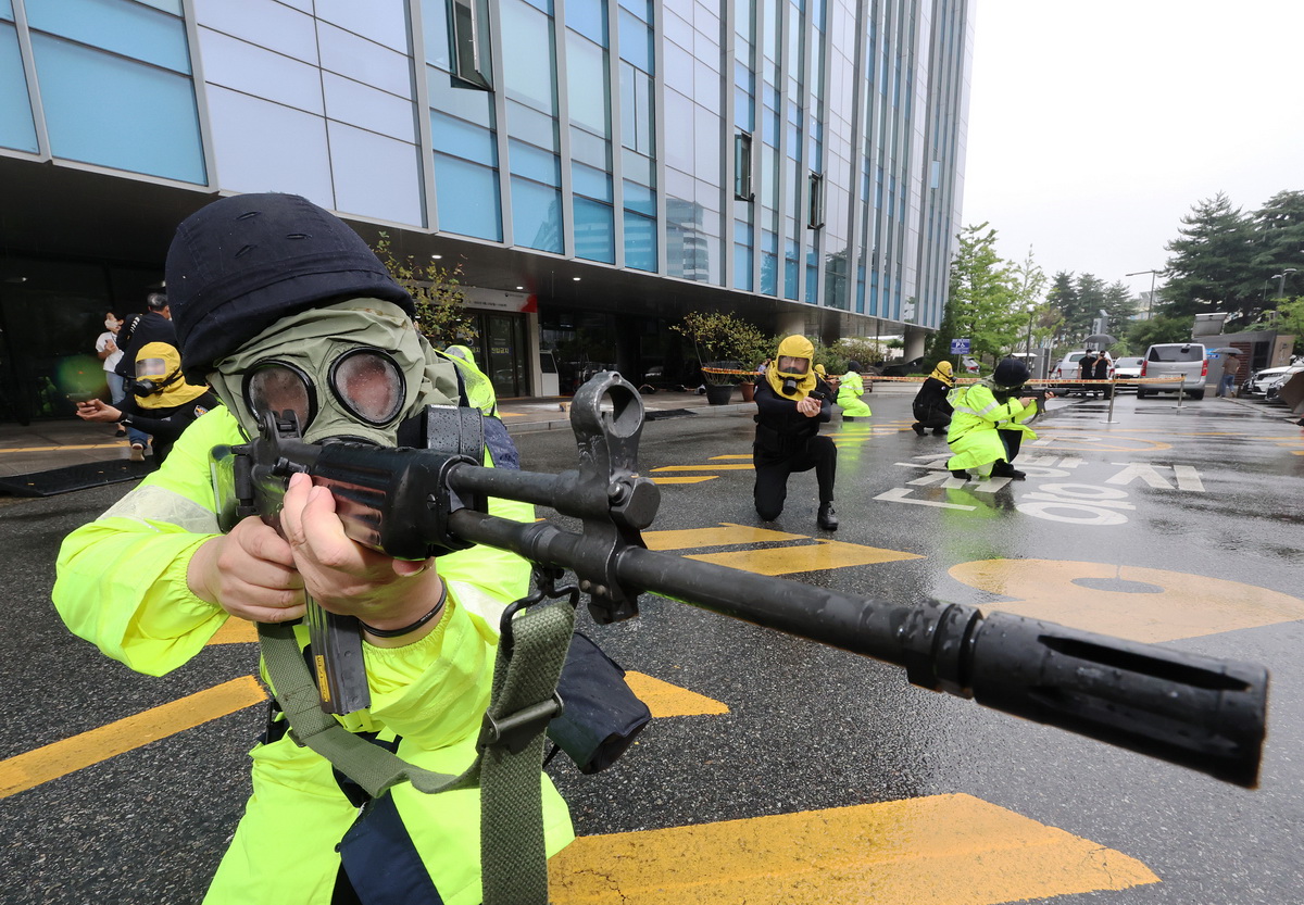 多图直击韩美军演｜史无前例！超48万韩国人参与民防演习休闲区蓝鸢梦想 - Www.slyday.coM