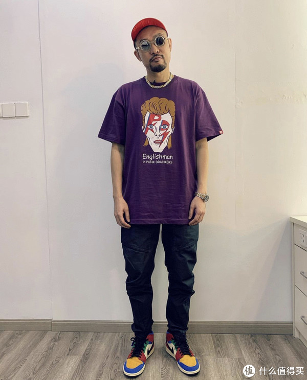 年过四十的“差不多先生”热狗，如今的穿搭还是那么街头吗？休闲区蓝鸢梦想 - Www.slyday.coM