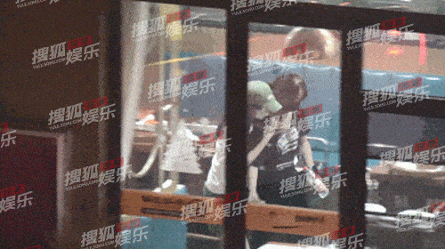 赵丽颖林更新私下聚餐，两人步伐不稳疑醉酒，期待《与凤行》早日播出休闲区蓝鸢梦想 - Www.slyday.coM