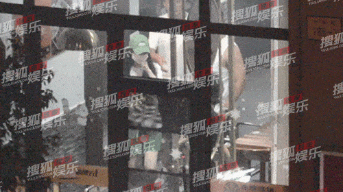 赵丽颖林更新私下聚餐，两人步伐不稳疑醉酒，期待《与凤行》早日播出休闲区蓝鸢梦想 - Www.slyday.coM