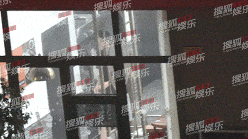 赵丽颖林更新私下聚餐，两人步伐不稳疑醉酒，期待《与凤行》早日播出休闲区蓝鸢梦想 - Www.slyday.coM