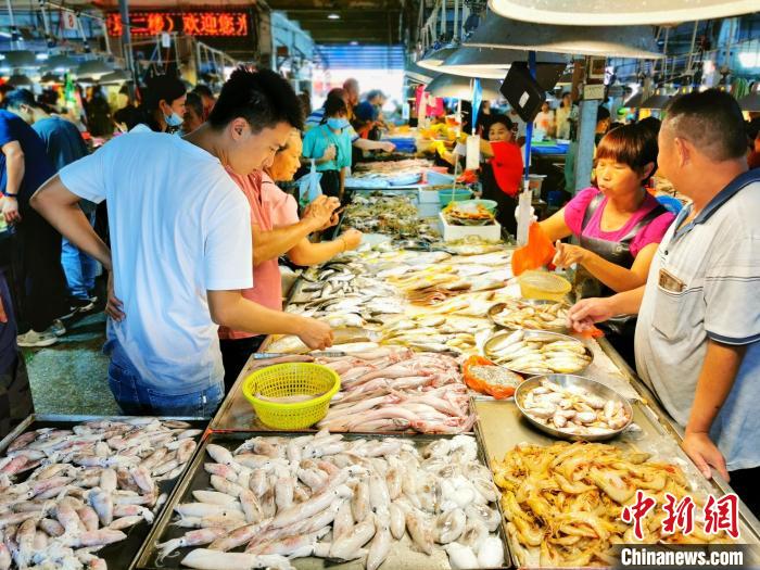 广东台山迎来觅"龙"食客|海鲜|广东_新浪新闻