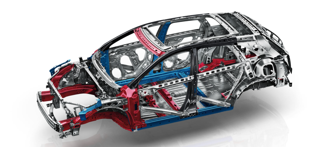 中型豪华SUV怎么选？奥迪Q5L、凯迪拉克XT5、沃尔沃XC60产品实力大比拼