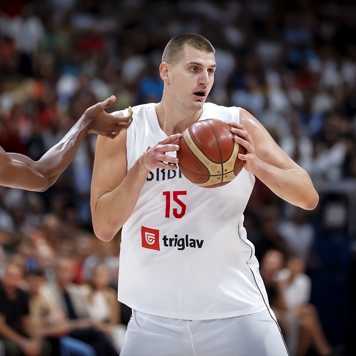 世预赛约基奇29分塞尔维亚加时胜希腊字母哥空砍40分创纪录