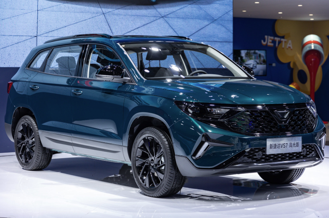 成都车展捷达一门三捷悉数亮相三周年从心出发