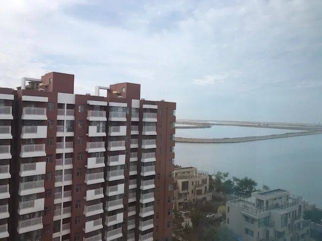 海景房5万元一套！“中国最美海岸线”玩砸的楼市游戏休闲区蓝鸢梦想 - Www.slyday.coM