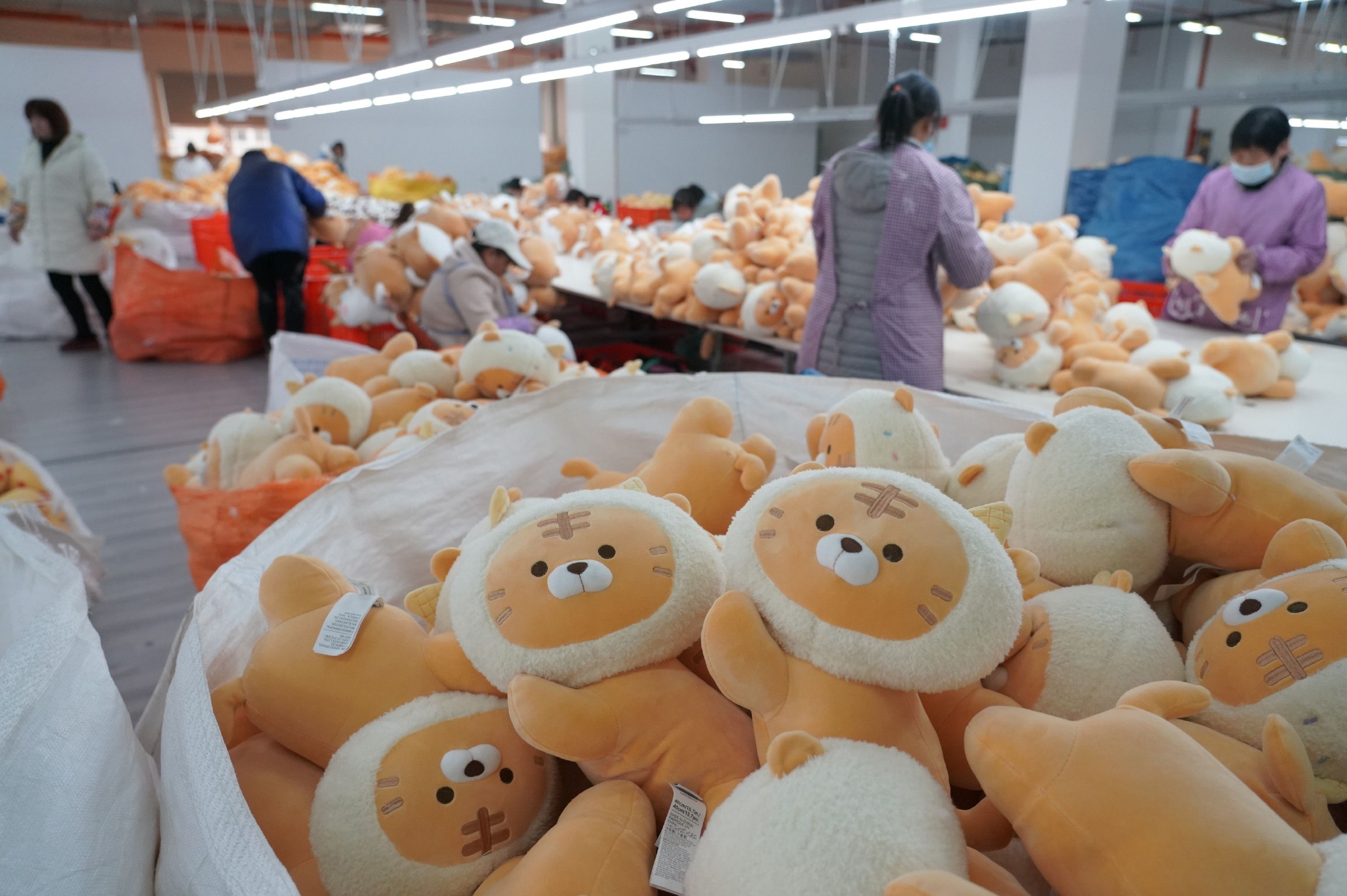 秦巴山区悄然崛起毛绒玩具产业|秦巴山区|新华社|安康市_新浪新闻