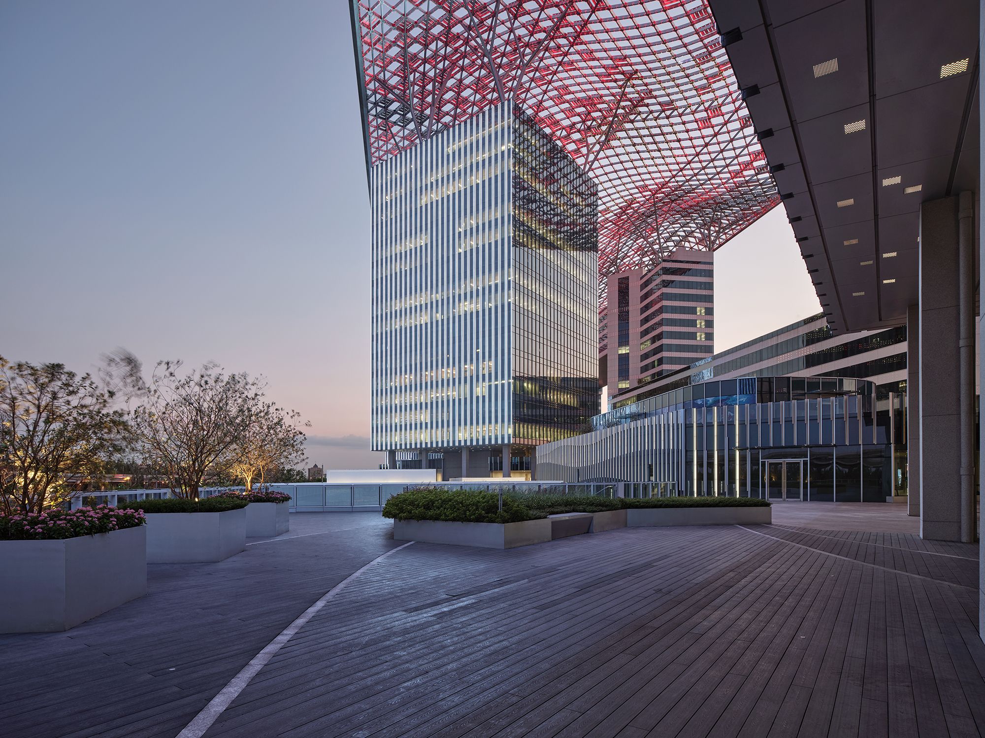 供图g60科创云廊一期工程已全面落成,项目由10栋高层办公建筑与三层