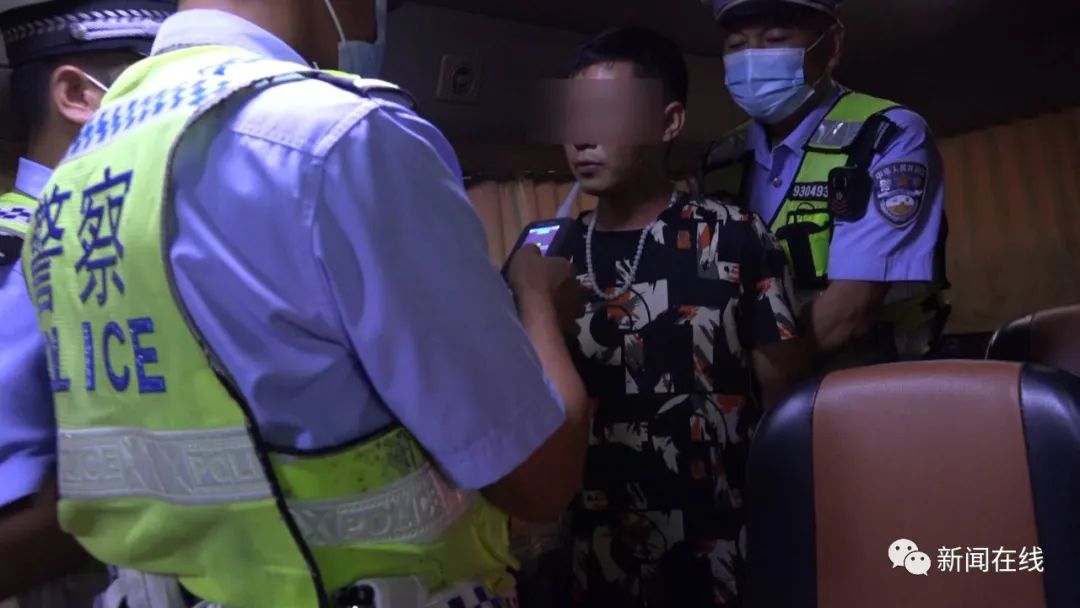 男子为帮女友修手机醉驾冲卡， 得知将面临刑罚，他直扇自己耳光......休闲区蓝鸢梦想 - Www.slyday.coM