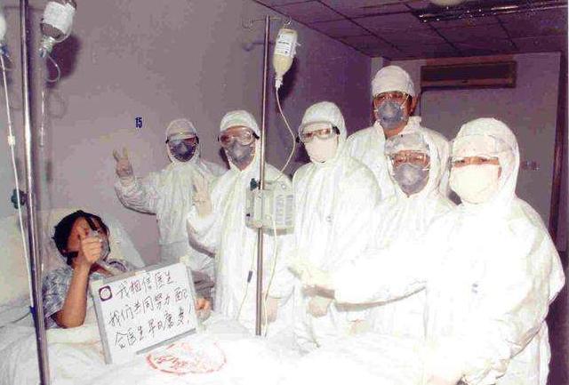 同为冠状病毒,20年前非典为何"突然消失",新冠啥时候结束?