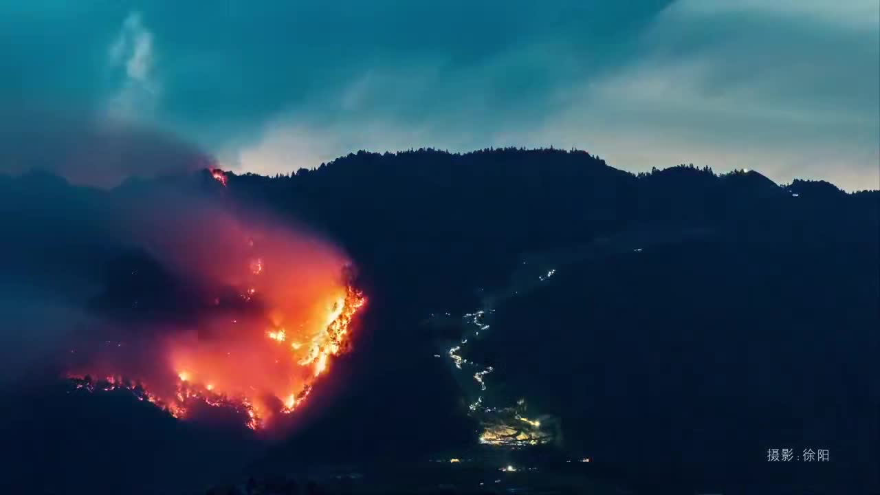 震撼！延时记录重庆缙云山“以火灭火”全过程|缙云山国家级自然保护区|重庆市|延时摄影|徐阳|方梓祎_新浪新闻