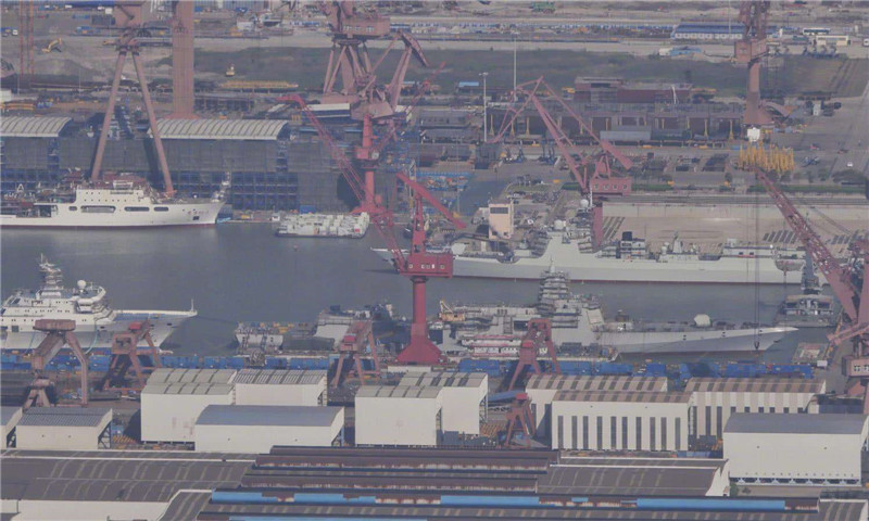 055大驱已经开始服役,为何还在批量造052D,这是咋回事?休闲区蓝鸢梦想 - Www.slyday.coM 055大驱已经开始服役,为何还在批量造052D,这是咋回事?休闲区蓝鸢梦想 - Www.slyday.coM