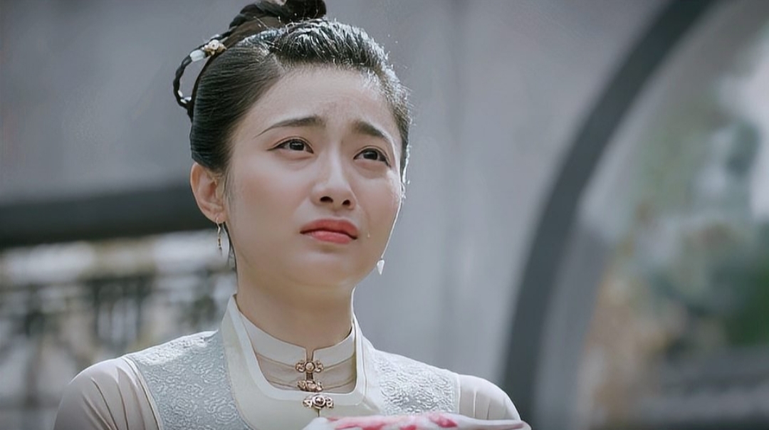 这人正是海盗头目王久保的夫人,靖远侯将王久保的妻儿软禁在南京,朝廷