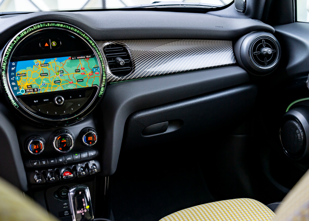 为啥现在的年轻人买车不按套路出牌？懂哥：时代变了