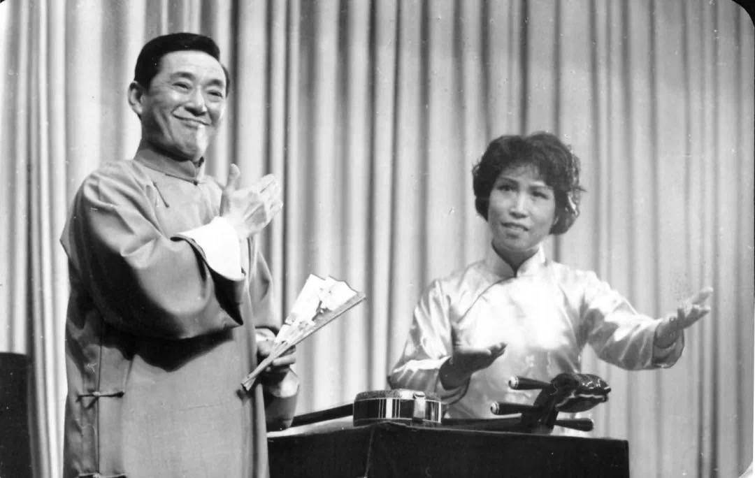 苏似荫与江文兰演出长篇弹词《玉蜻蜓》蒋月泉与江文兰演出《玉蜻蜓》