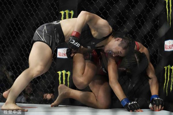 战胜乔安娜后，张伟丽得到了再度挑战金腰带的机会。