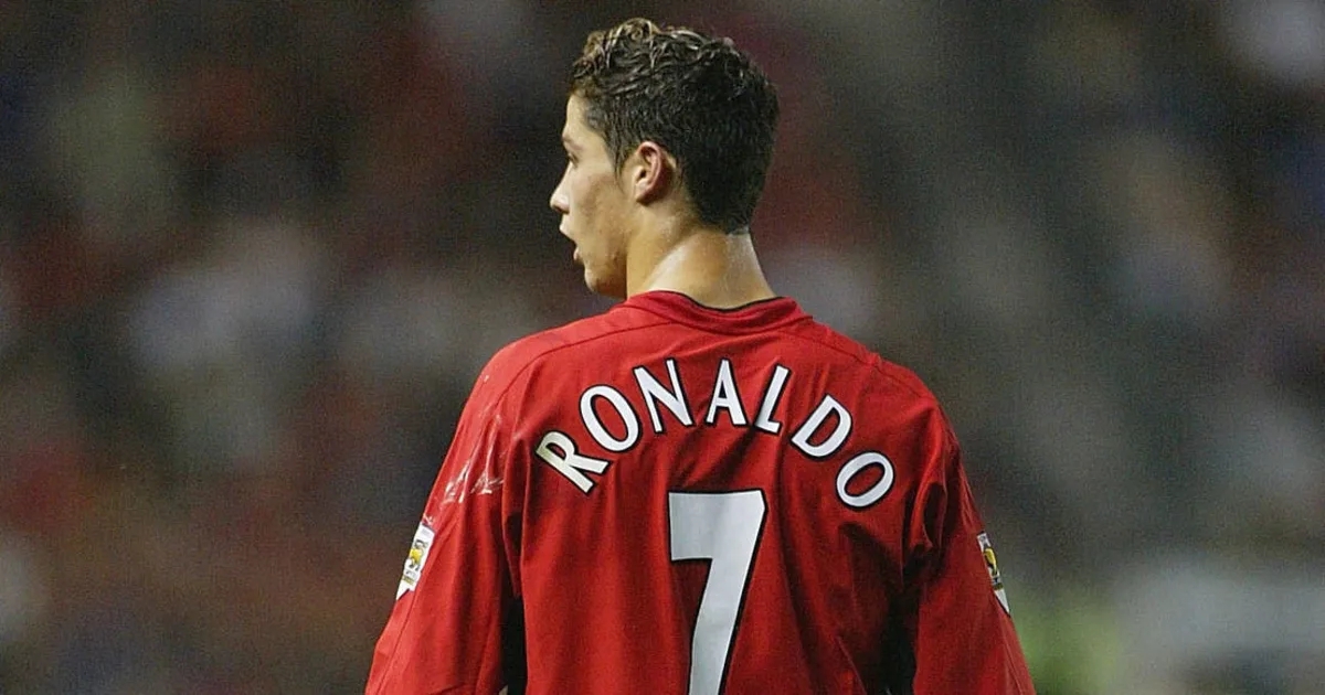 c罗昔日飚速时刻:半场开趟生撕对手后防|克里斯蒂亚诺·罗纳尔多_新浪