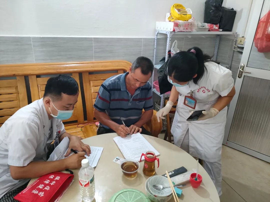青秀区各镇扎实推进60岁以上老年人新冠疫苗接种工作