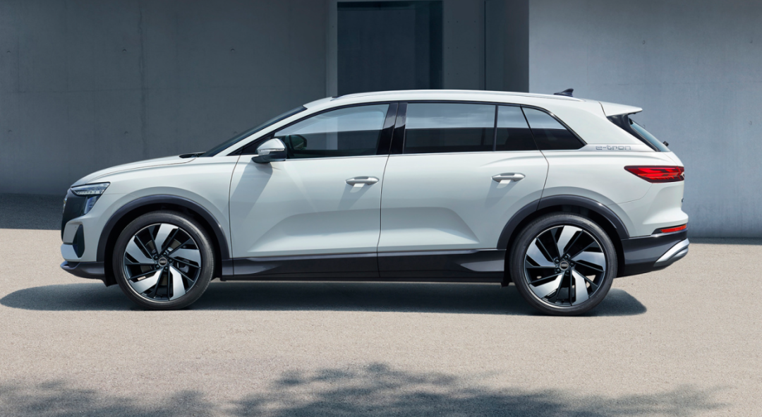 谁才是真豪华？阿维塔11对比奥迪Q5 e-tron