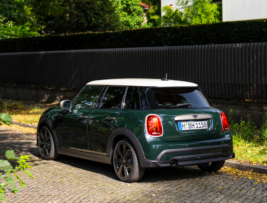 为啥现在的年轻人买车不按套路出牌？懂哥：时代变了