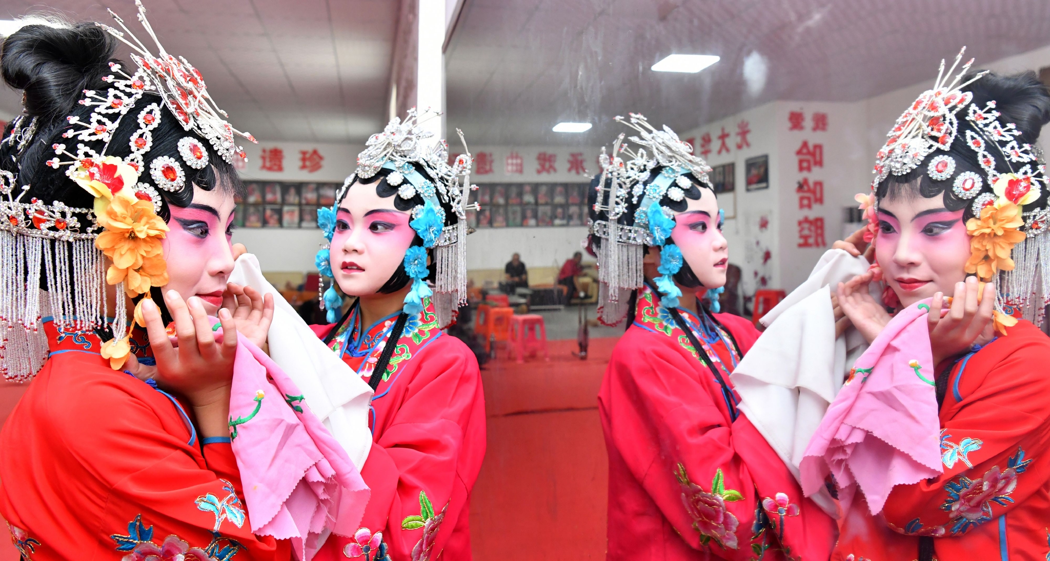 河北青县非遗哈哈腔暑期传承忙