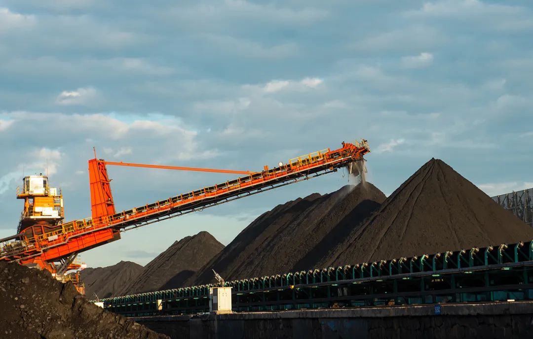 中煤销售公司所属秦皇岛公司在秦皇岛港进行煤炭接卸