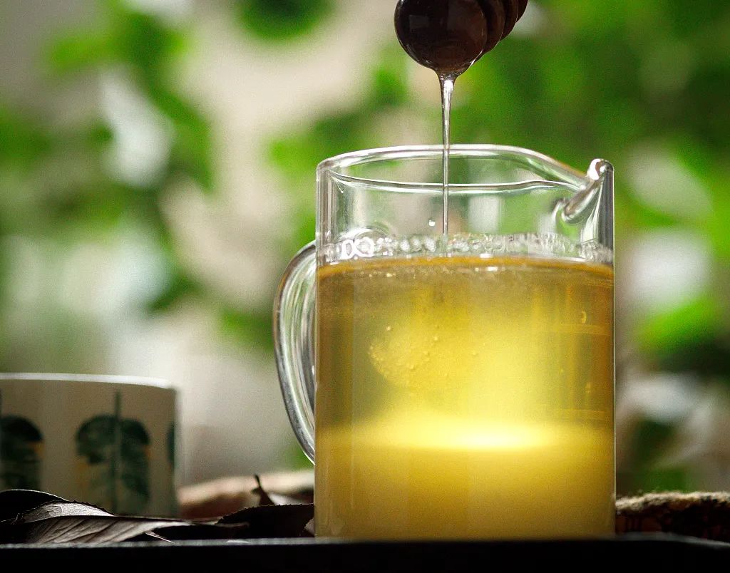 蜂蜜并非人人适宜，这3类人吃蜂蜜要慎重！休闲区蓝鸢梦想 - Www.slyday.coM