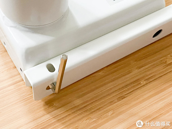 忍了三年我受够了，重新打造清爽客厅书房桌面和书架，不再是垃圾堆，边设计边改造（改变上篇）休闲区蓝鸢梦想 - Www.slyday.coM