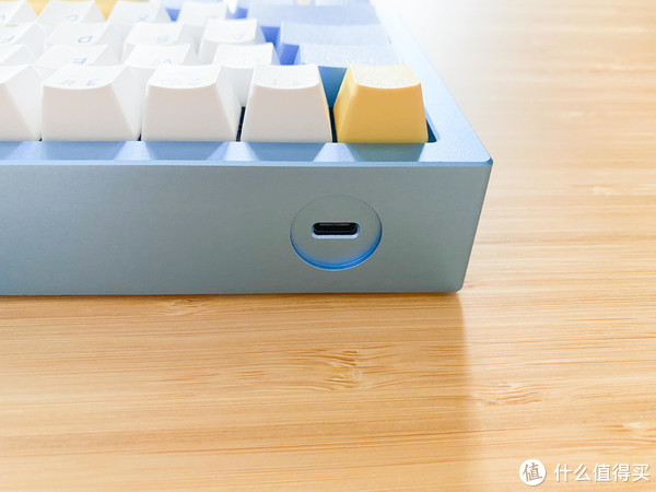 忍了三年我受够了，重新打造清爽客厅书房桌面和书架，不再是垃圾堆，边设计边改造（改变上篇）休闲区蓝鸢梦想 - Www.slyday.coM