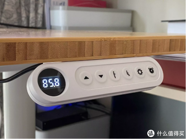 忍了三年我受够了，重新打造清爽客厅书房桌面和书架，不再是垃圾堆，边设计边改造（改变上篇）休闲区蓝鸢梦想 - Www.slyday.coM