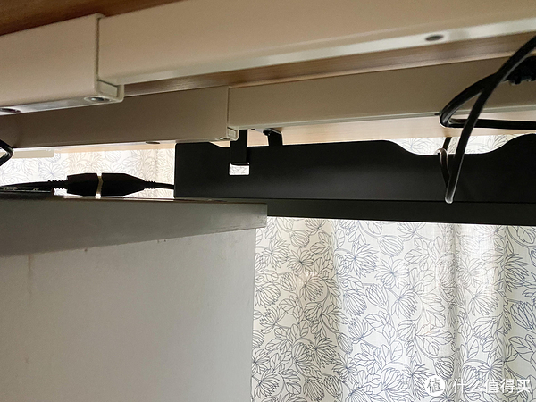 忍了三年我受够了，重新打造清爽客厅书房桌面和书架，不再是垃圾堆，边设计边改造（改变上篇）休闲区蓝鸢梦想 - Www.slyday.coM