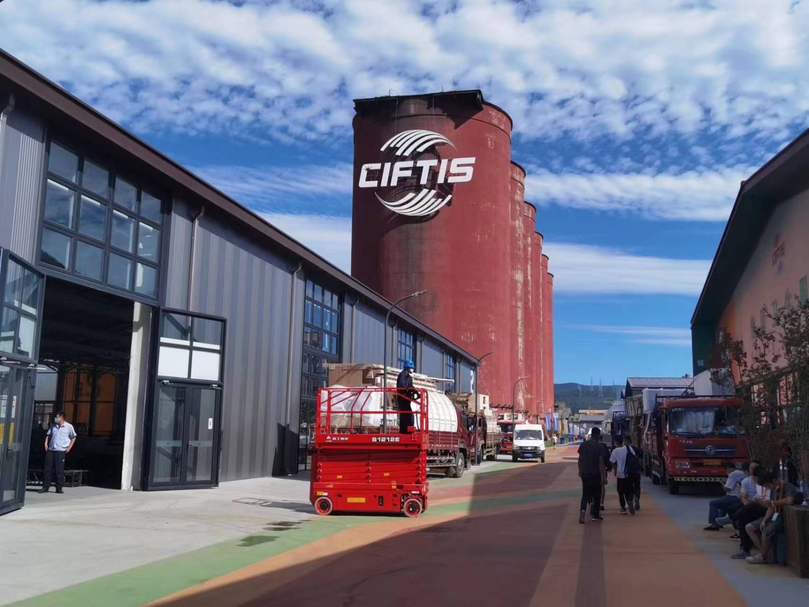 玩转2022年服贸会首钢园区！就餐点位更多、交通更便捷休闲区蓝鸢梦想 - Www.slyday.coM