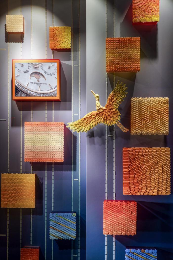 青年陶瓷艺术家辛瑶遥为江诗丹顿创作全新艺术橱窗.