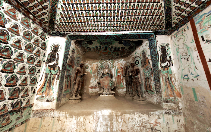 莫高窟第320窟开凿于盛唐,是盛唐时期的代表窟之一.