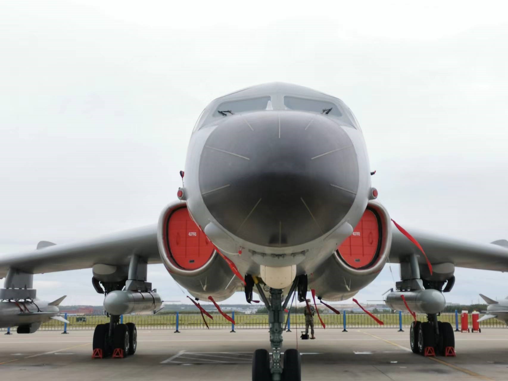 “20系列”战机亮相背后：中国空军稳步迈向现代化战略空军|中国空军_新浪财经_新浪网