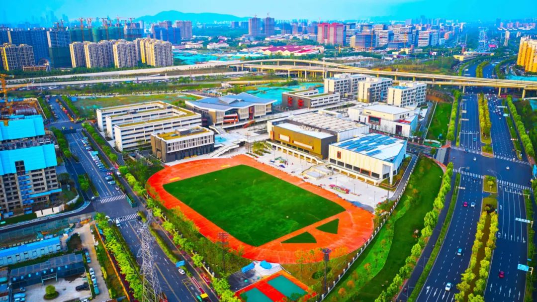 今天,中华中学雨花校区正式启用!透露了这些……|南京市_新浪新闻