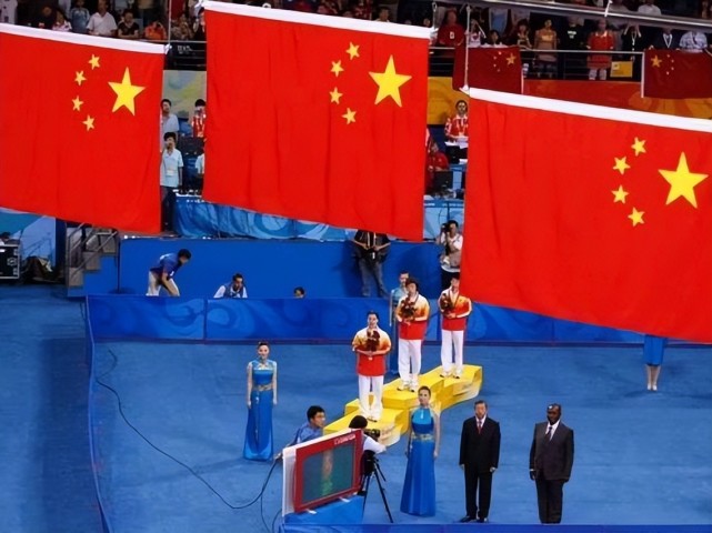 太离谱！LV一套乒乓球拍售价1.8万元，网友：用了能打赢中国队？休闲区蓝鸢梦想 - Www.slyday.coM