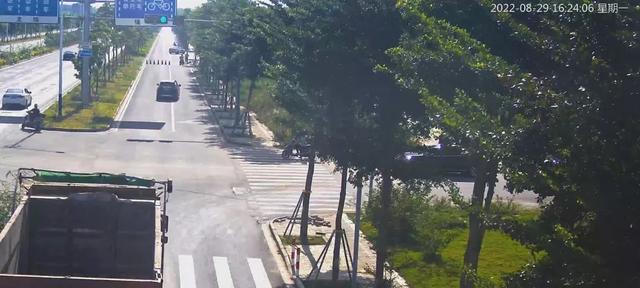 酒驾男子“自投罗网”！误闯事故现场被查处休闲区蓝鸢梦想 - Www.slyday.coM