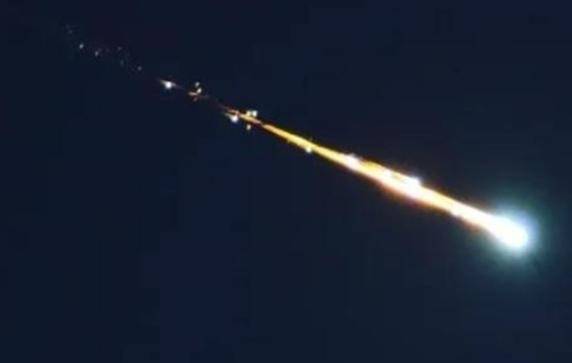 滑溜诗歌休闲区蓝鸢梦想 - Www.slyday.coM