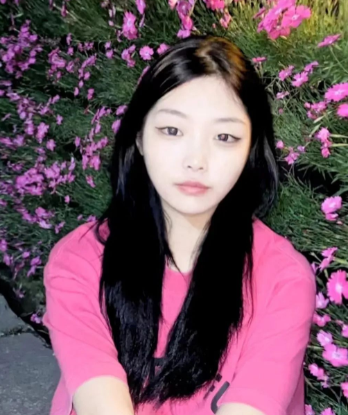 18岁的她走了，曾做出一个决定……休闲区蓝鸢梦想 - Www.slyday.coM