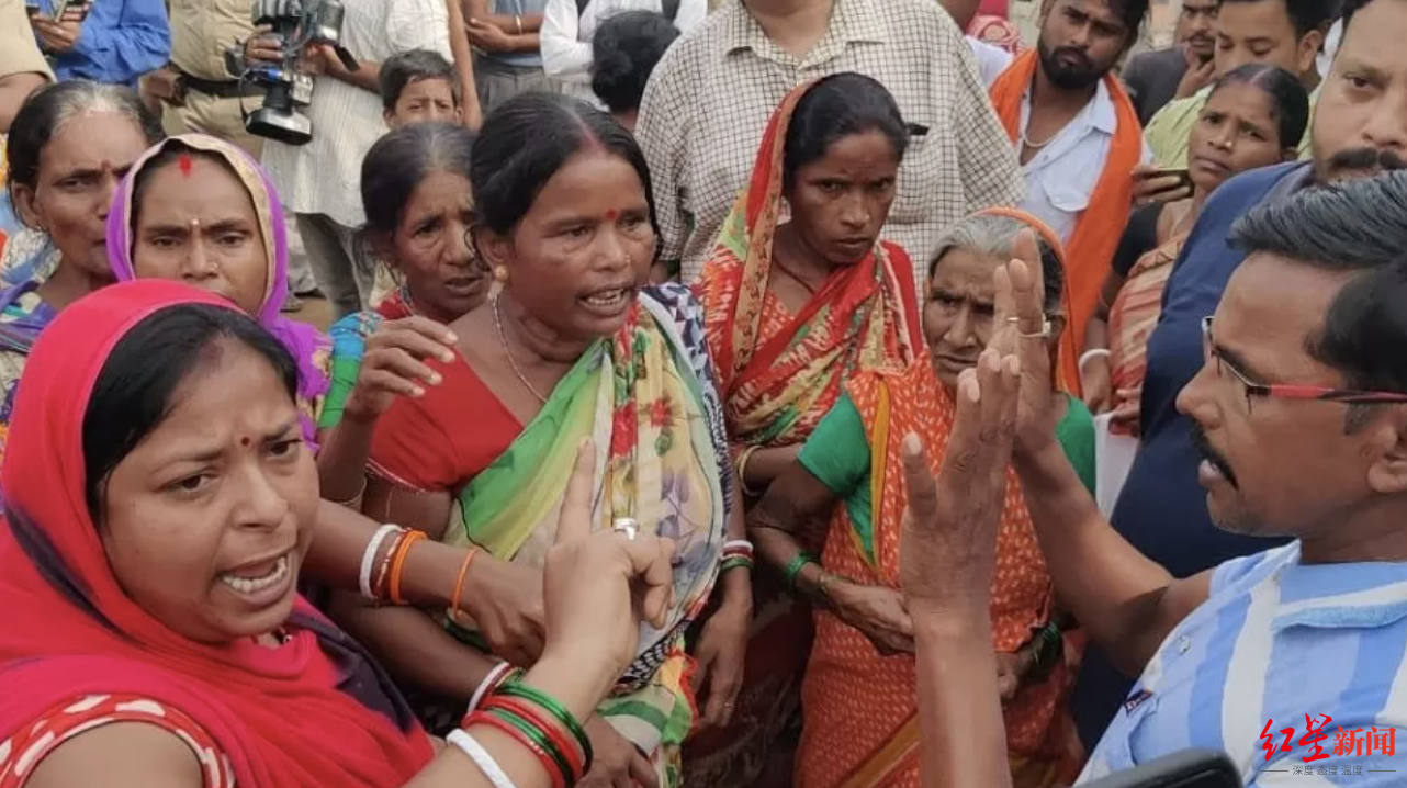 拒绝交友引跟踪骚扰，印度19岁女孩被一男子烧死，民众强烈抗议休闲区蓝鸢梦想 - Www.slyday.coM