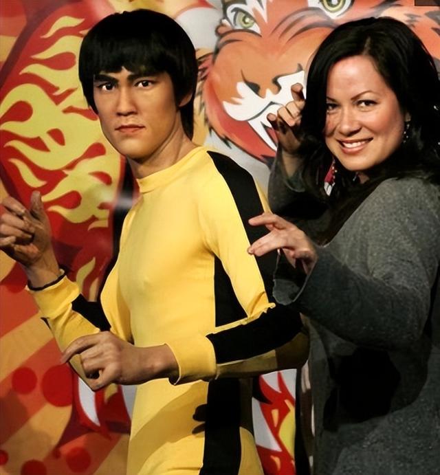 索赔2.1亿！李小龙之女再次起诉真功夫，侵权“迷雾”仍无定论休闲区蓝鸢梦想 - Www.slyday.coM