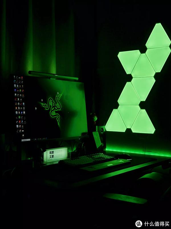 桌搭就是光的艺术吧，没完没了的折腾，这套智能灯光网红桌面是你的菜吗休闲区蓝鸢梦想 - Www.slyday.coM