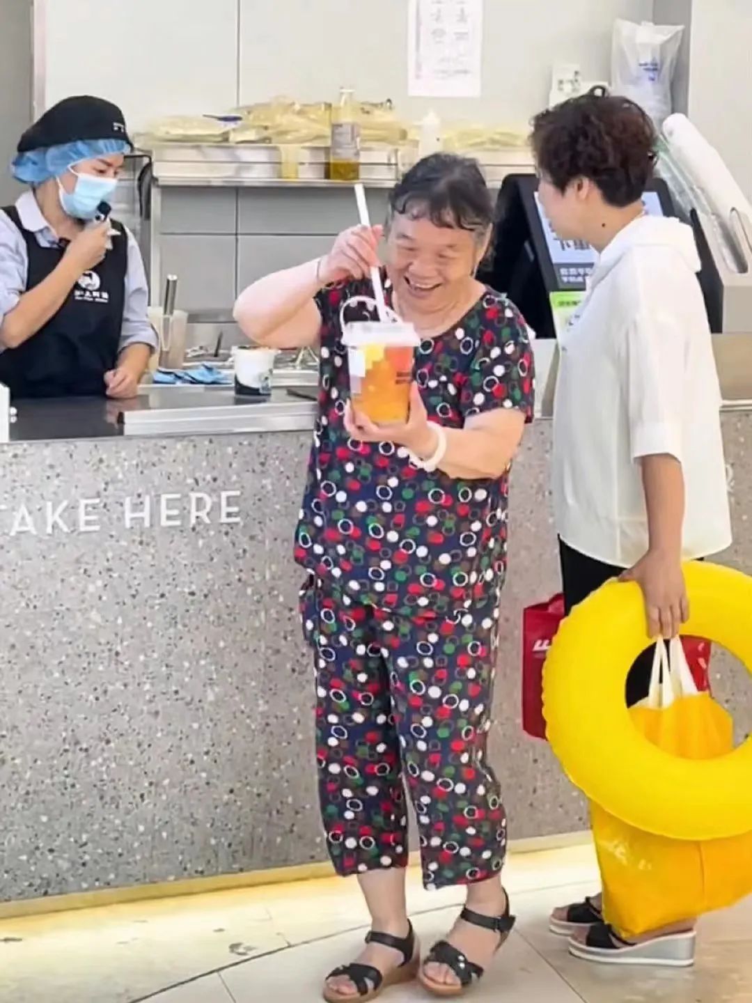 橘子晚报/玲娜贝儿说话偏男声？罗志祥复出？辣目洋子恢复本名休闲区蓝鸢梦想 - Www.slyday.coM